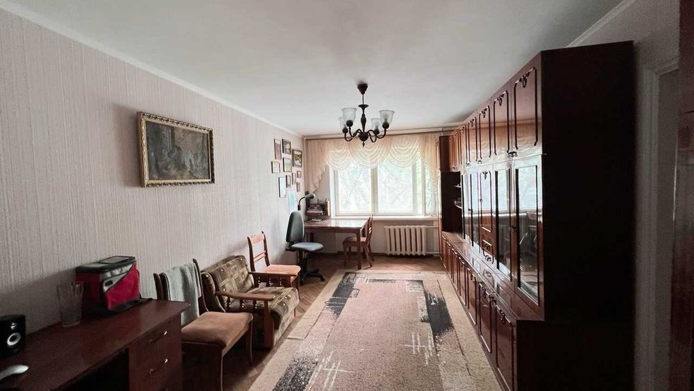 Продаю 3 кімнатну квартиру 63 м.кв., Центр, вул. Шосейна