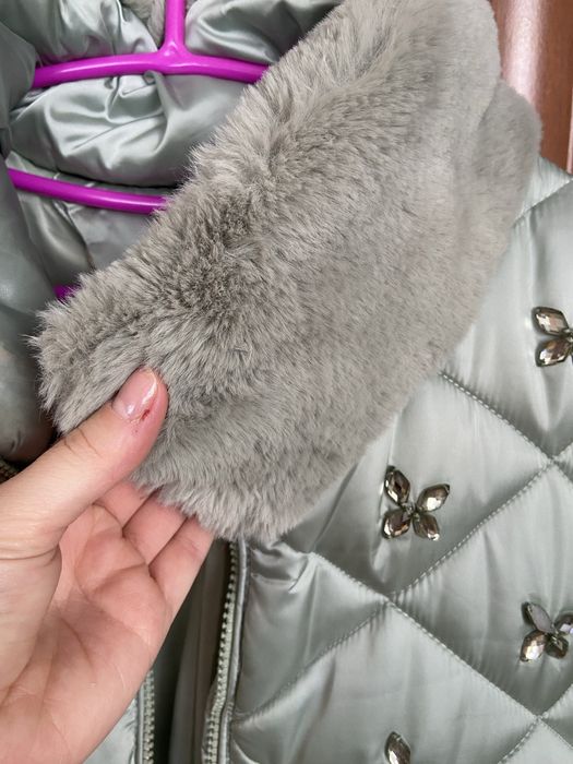 Зимова курточка 42