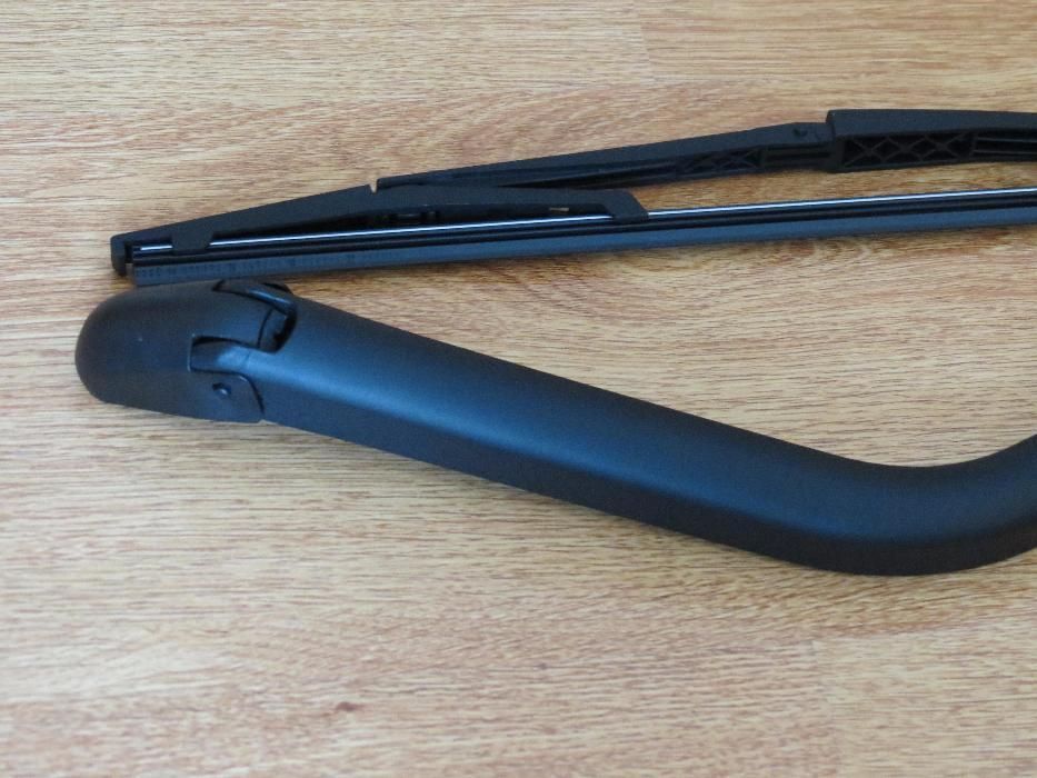 Дворник щетка задний держатель Фиат Добло Fiat Doblo Nemo