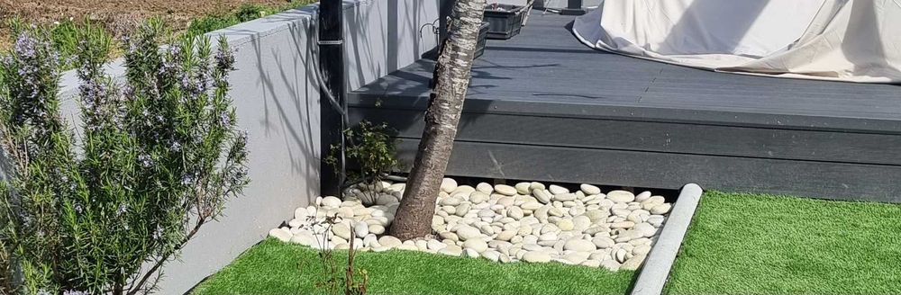 Pérgulas, piscinas e mobiliário de exterior