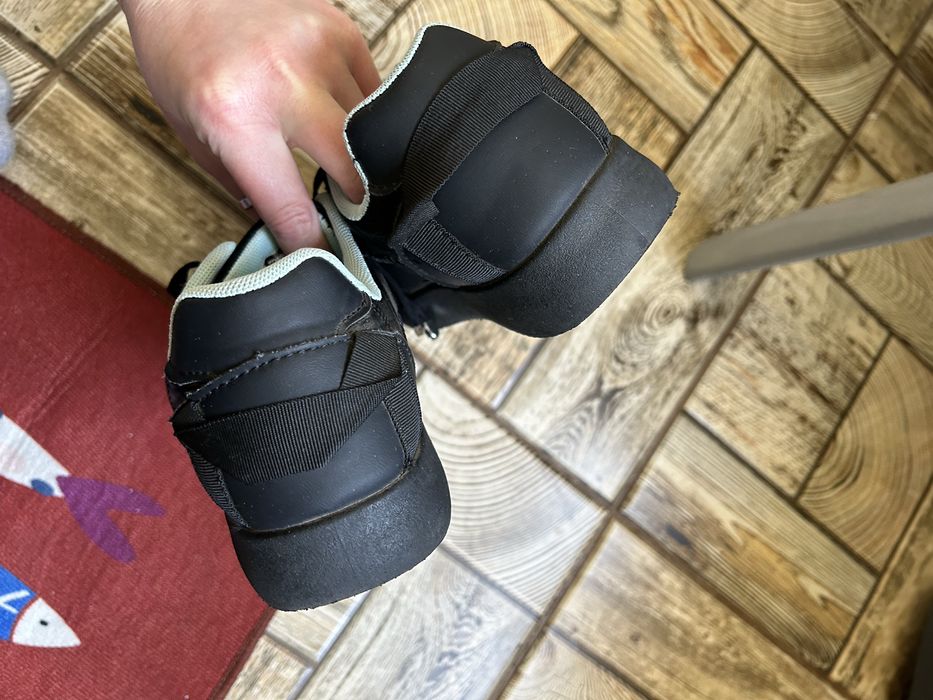 Кеди,кросівки на дівчинку 22,5 см устілка