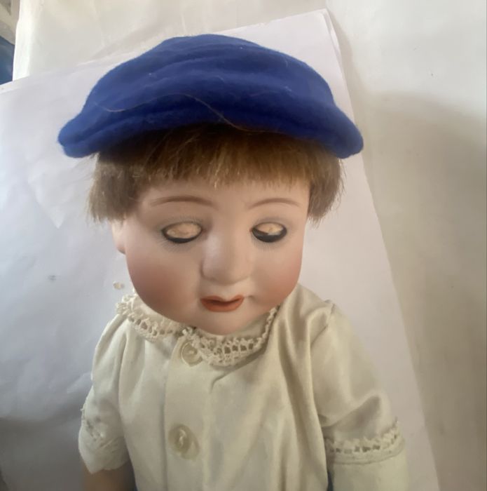 Boneca antiga Bebe em porcelana