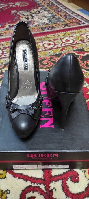 Босоножки и туфли