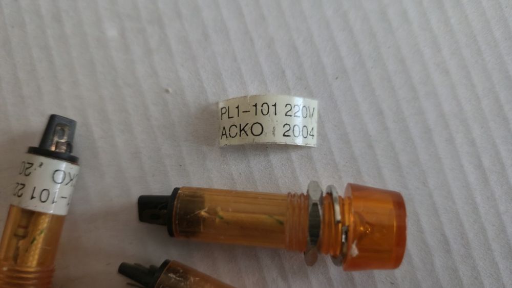 PL1-101 220B Сигн.арм. жовта