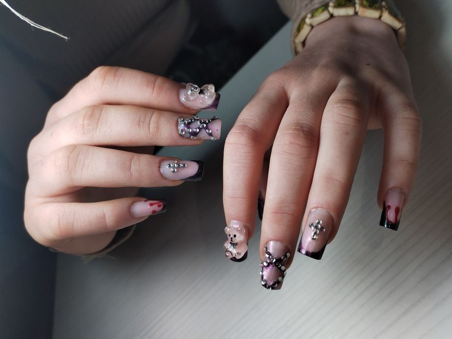 Майстер маникюрю