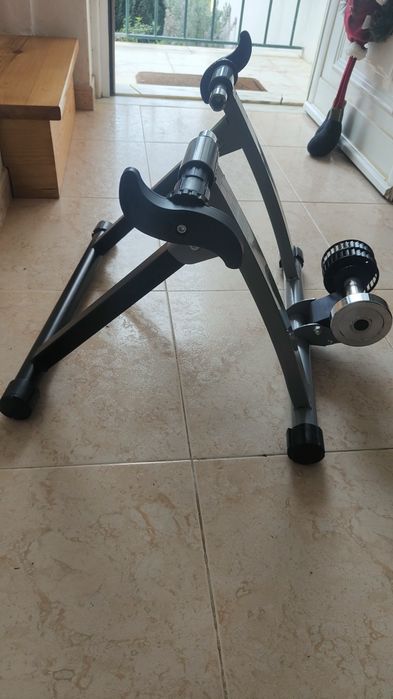 Rolo de Treino Bicicleta 54.5x47.2x39.1 cm