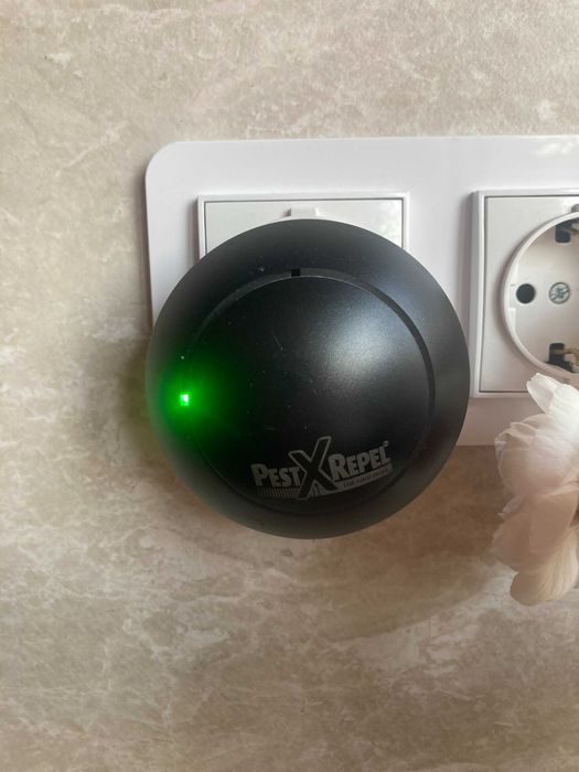 Elektroniczny odstraszacz szkodników Pest X Repel, model PR-300.1