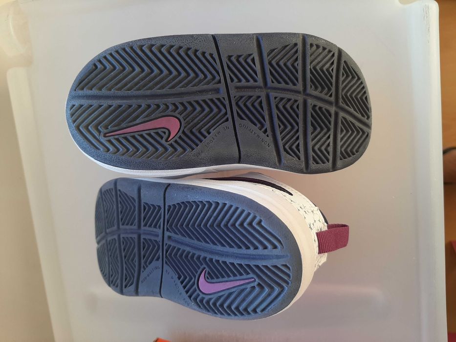 Sapatilhas Nike t.22,5 - NOVAS