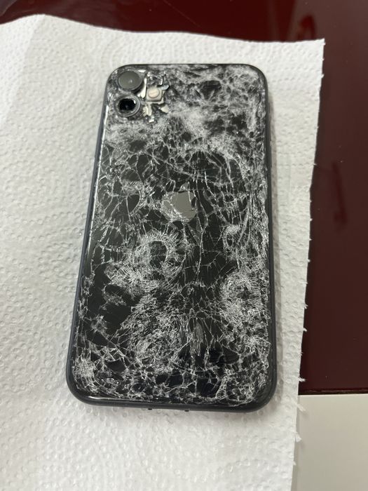 IPHONE 11 por peças