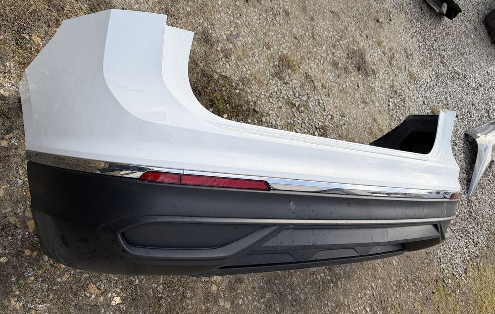 Бампер задній  Тігуан Volkswagen Tiguan 2022