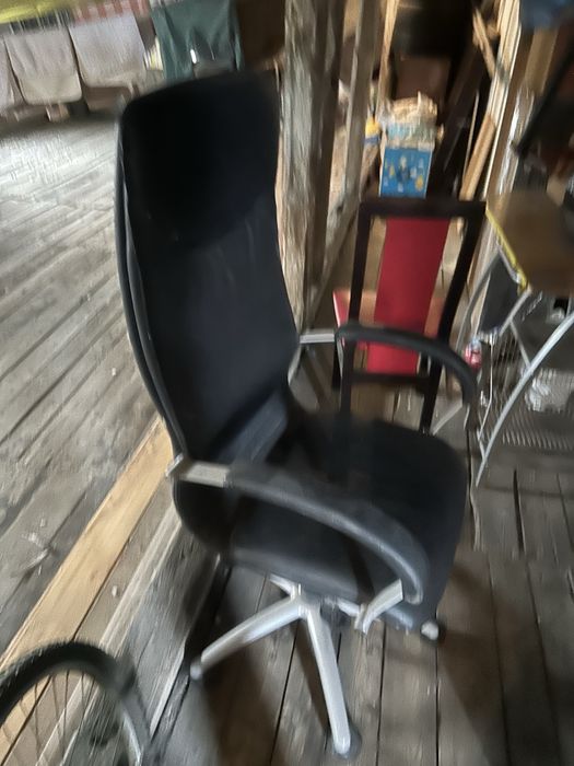 Fotel biurowy obrotowy