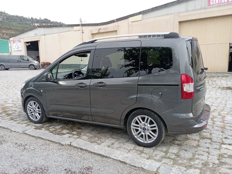 Ford Tourneo Courier1.5 Tdci 2017 para Peças