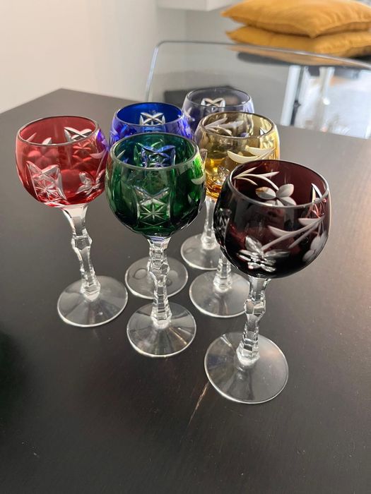 Licoreira com 6 copos de cristal