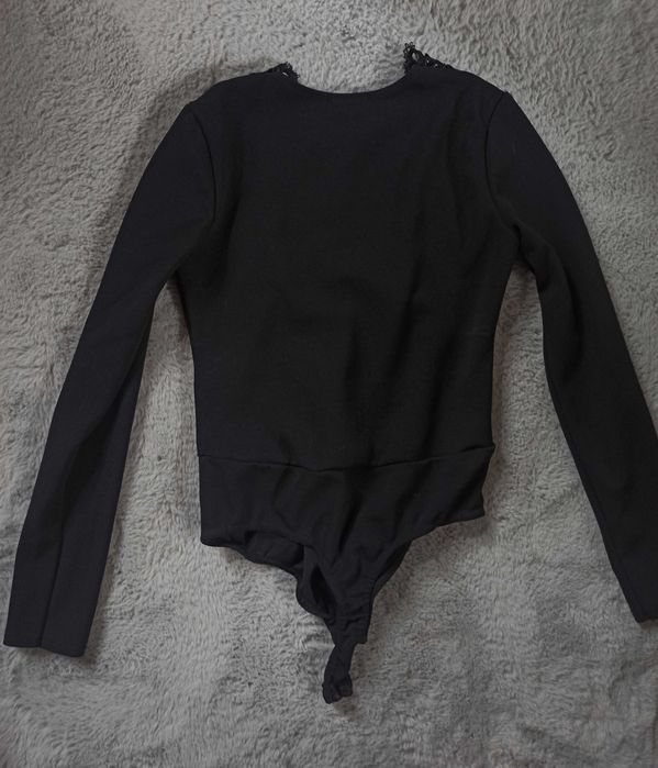 Body wiązane z przodu PrettyLittleThing | Rozmiar 36