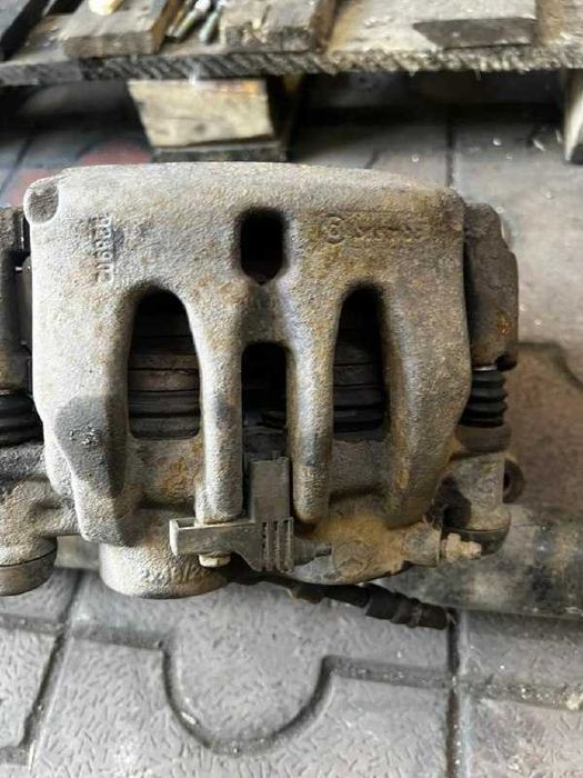 Суппорт передний правый Brembo Вито 639, Харьков