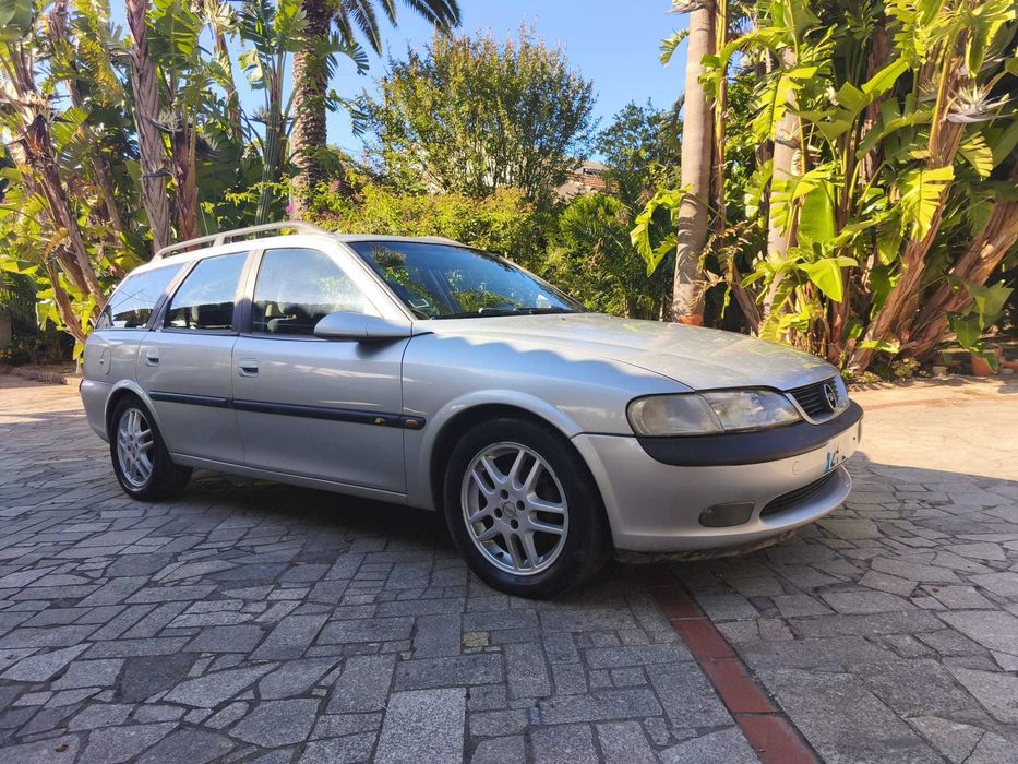 Opel Vectra Caravan Sport 2.0 DTi