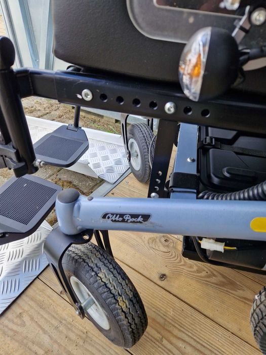 Wózek inwalidzki elektryczny Otto Bock B500 siedzisko 45 cm - 33