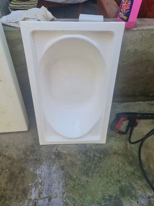 Banheira com muda-fraldas portátil da marca Plastimyr