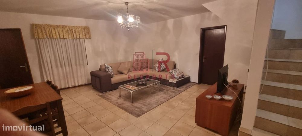 Moradia T2+2 (Mobilada)