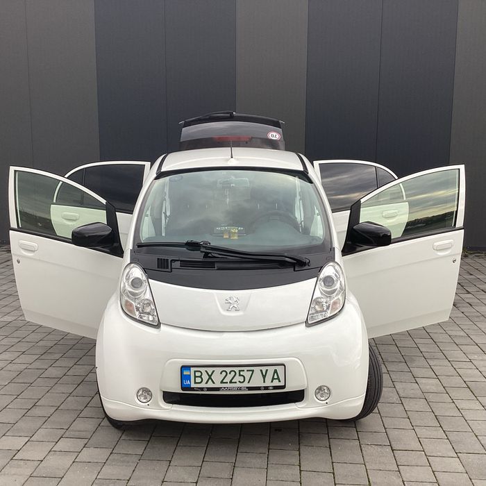 Пежо іон 2016 р.  Peugeot iOn електричка