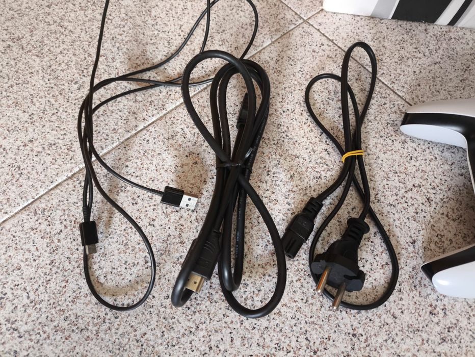 Consola PS5 com leitor de disco - 825gb