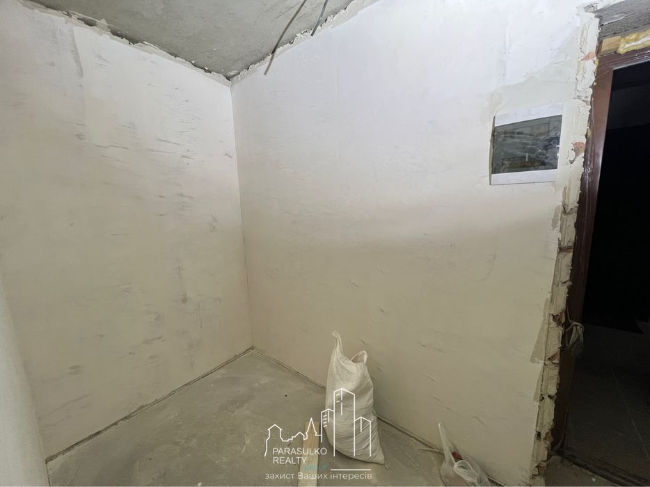 Продам затишну 2-кімнатну квартиру поряд з центром міста!