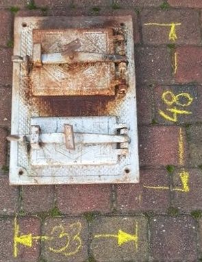 Piec kaflowy pokojowy - żeliwne drzwi do pieca z popielnikiem 48cm x33