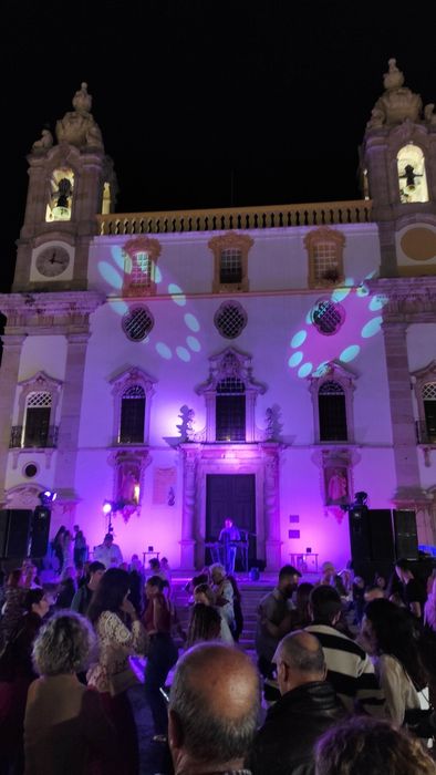 Sound and light systems for rent/Aluguer som e luz eventos, consultado