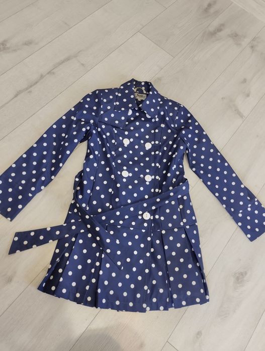 Синій та фіолетовий плащ