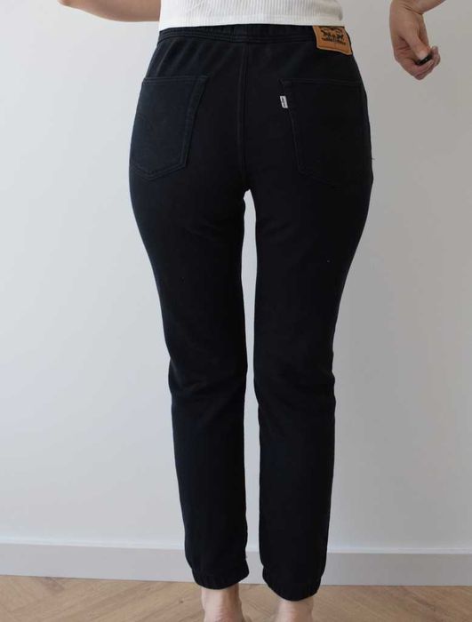 Levi's jogger spodnie dresowe czarne s m r. 158 / 170