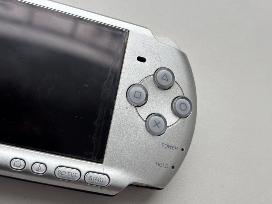 Sony PSP 3000 32 gb сірого кольору