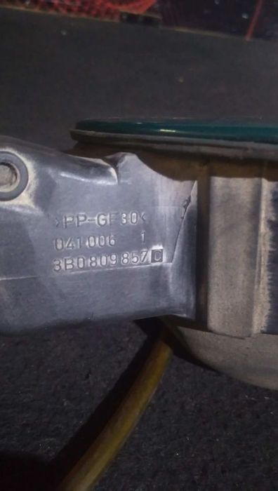 Tampa Do Combustivel Volkswagen Passat (3B2)