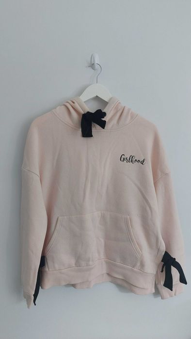 Cropp różowa bluza z czarnymi wstążkami