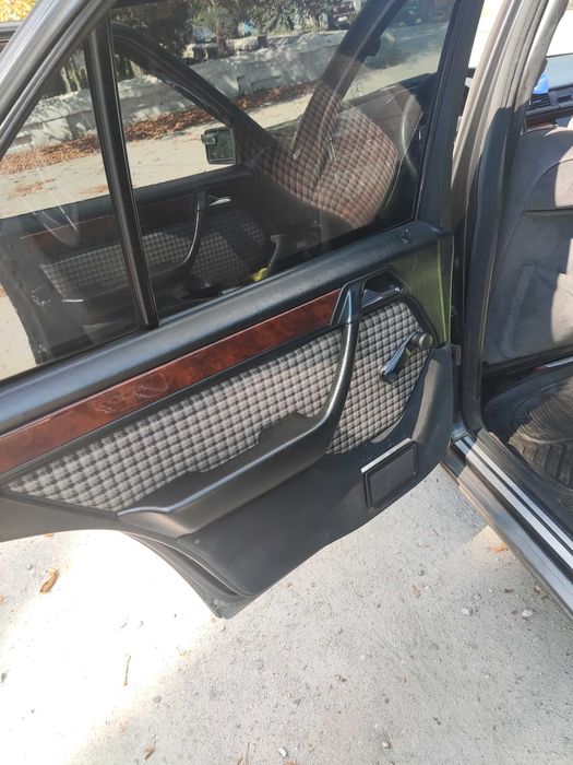 Продам Мерседес w124 рестайлинг