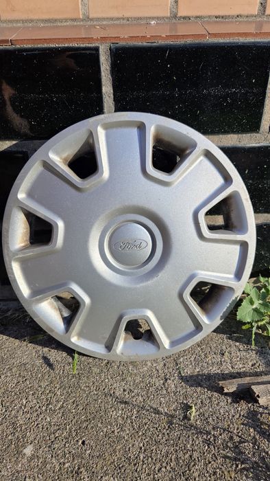 Оригінальні ковпаки Ford радіус 15"
