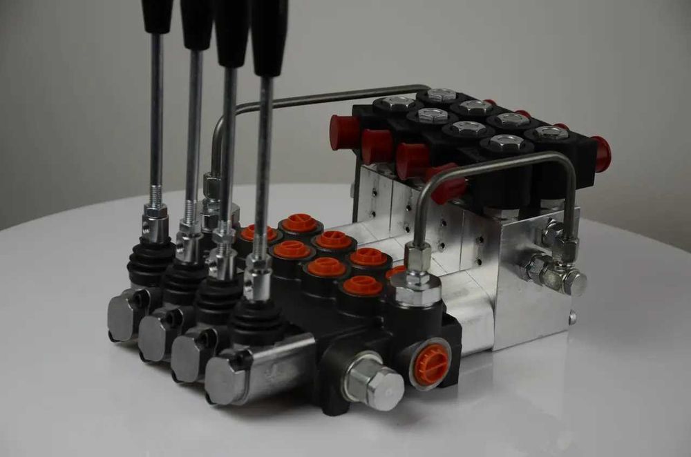 Надійний, якісний гідророзподільник Р40, Р80 на МТЗ, ЮМЗ, Т40, Т150