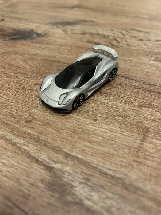 Zestaw 7 samochodów HotWheels