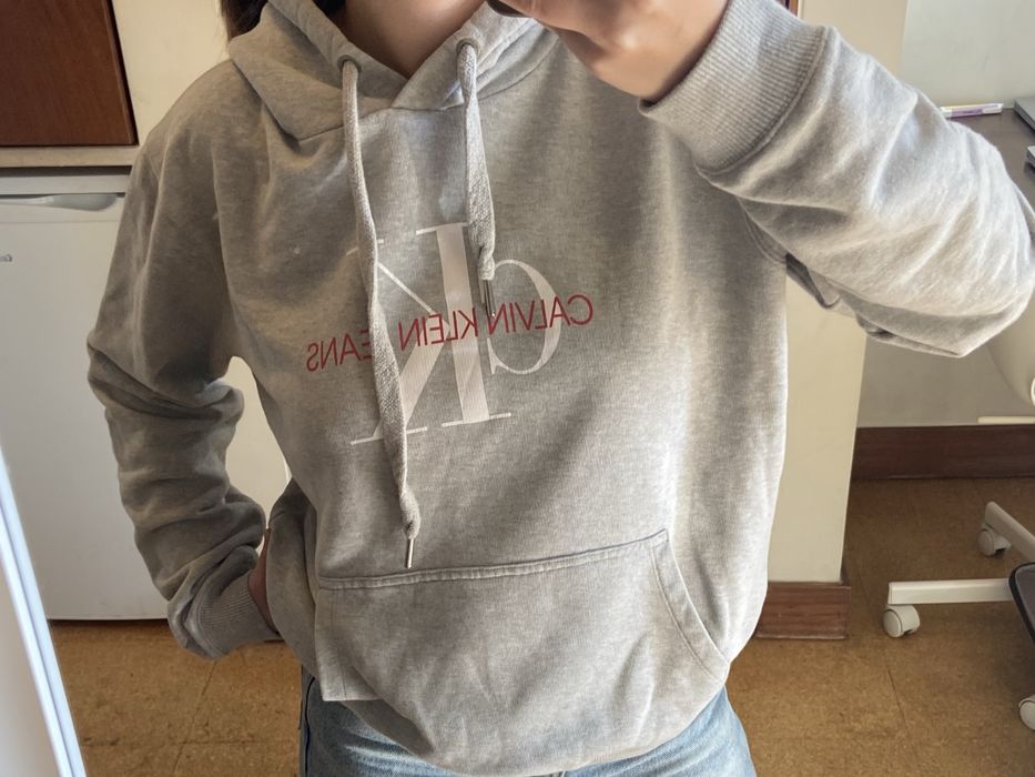 Calvin Klein Hoodie cinzento - tamanho M