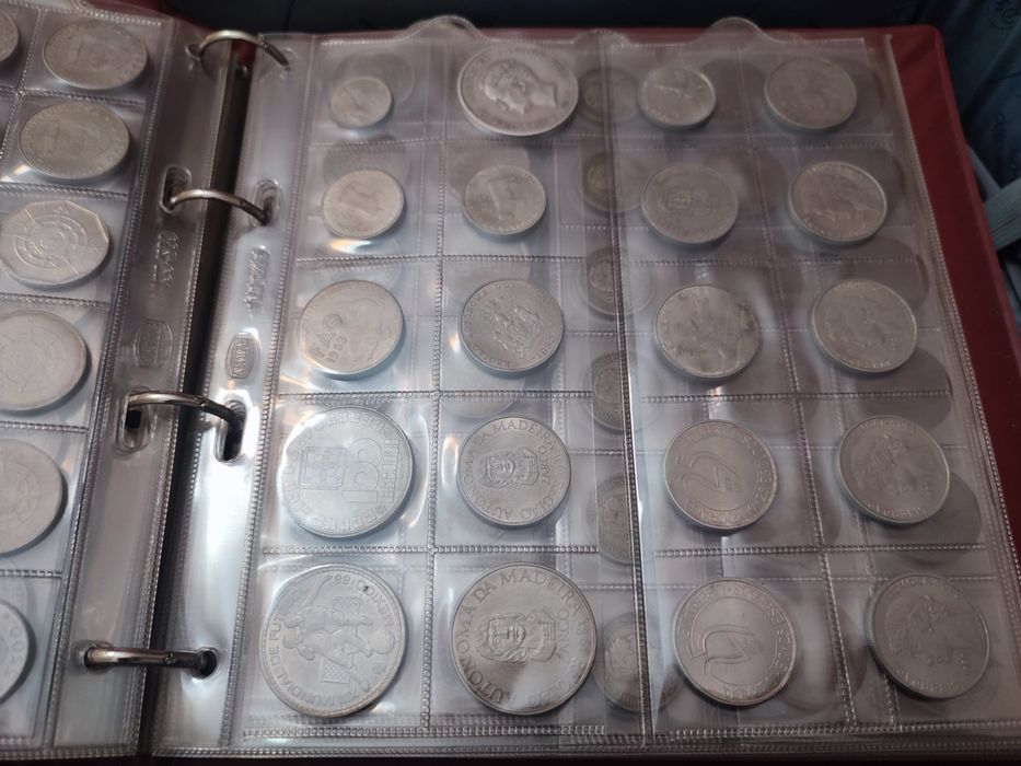 Coleção de moedas e notas antigas e de vários países