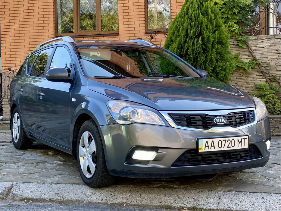 KIA Ceed sw 2012 газ