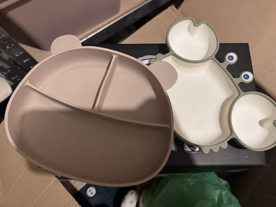 Дитячий посуд.