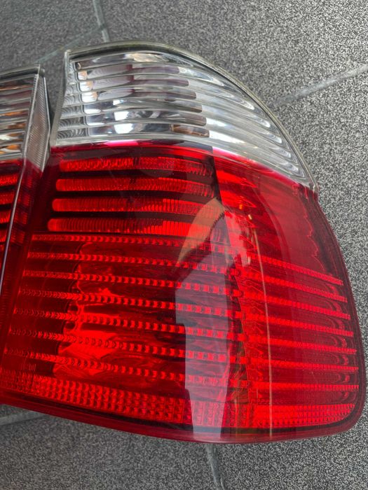 Bmw 5 e39 kombi lift lampa prawy lewy tył HELLA biały kierunek komplet