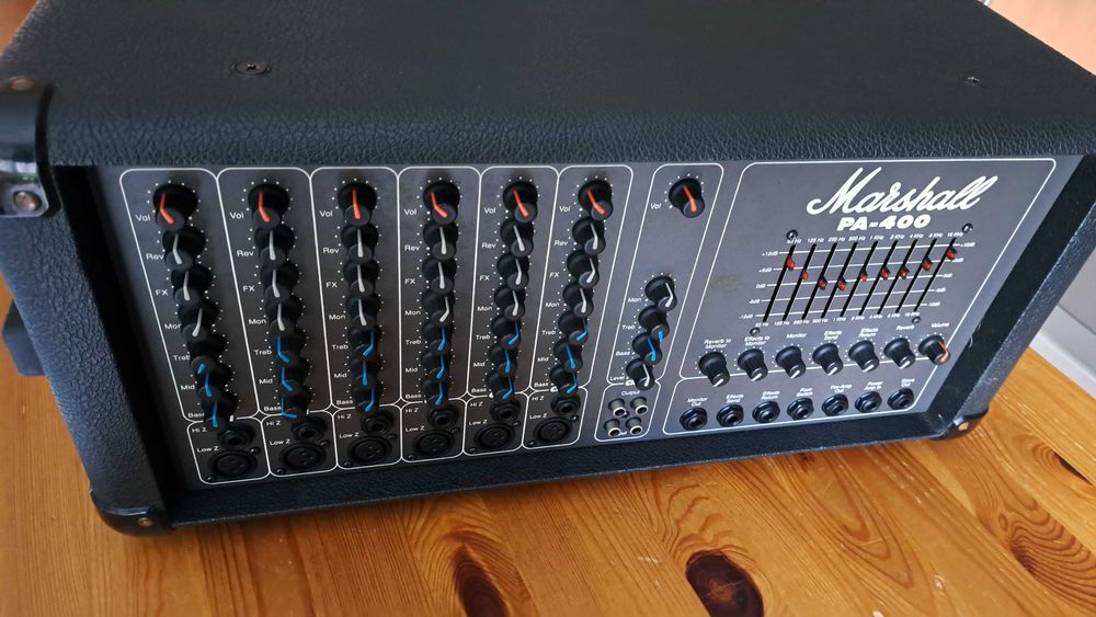 Marshall PA 400 . Amplificador/mesa de 7 canais.