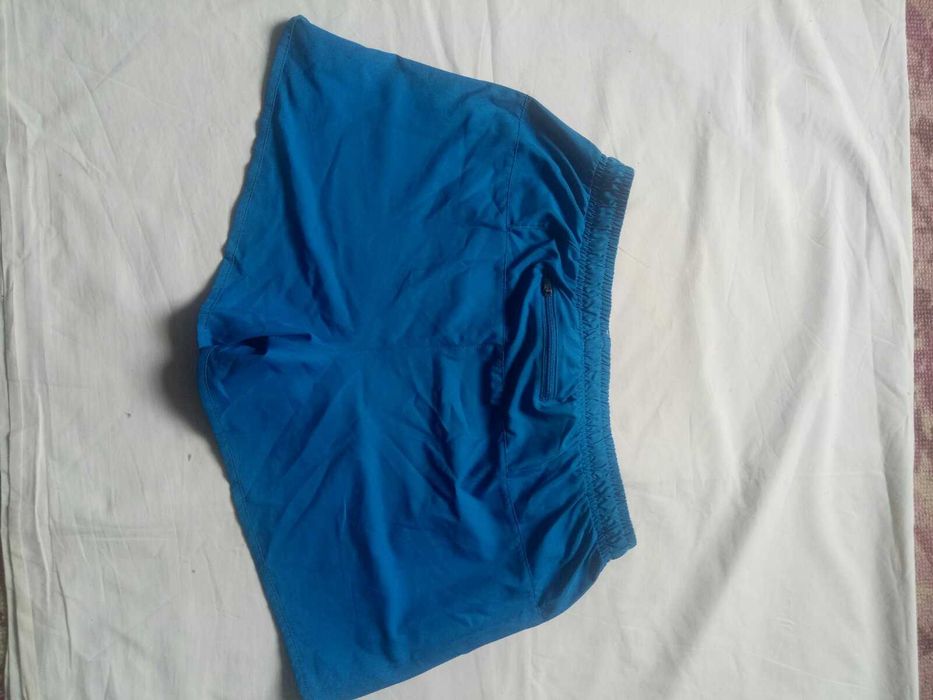 Продаю шорти crane