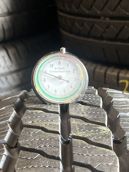 *Opona maxxis 215/65/16C para