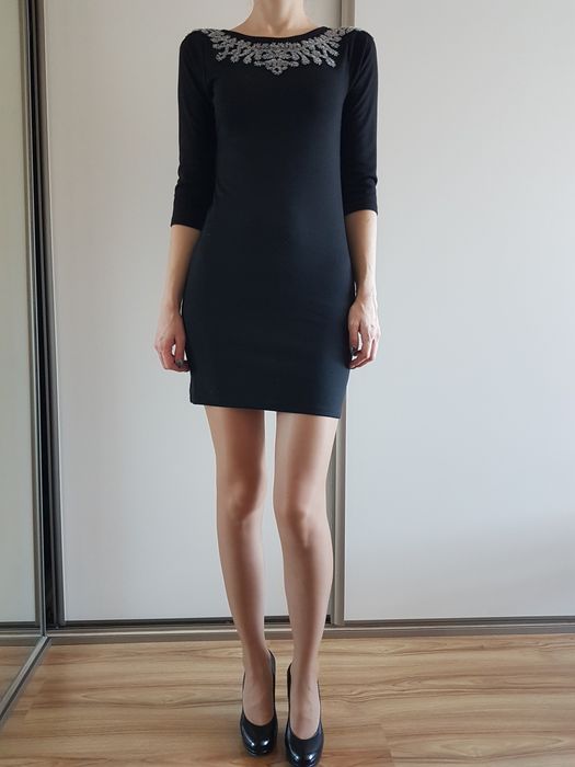 Krótka czarna sukienka