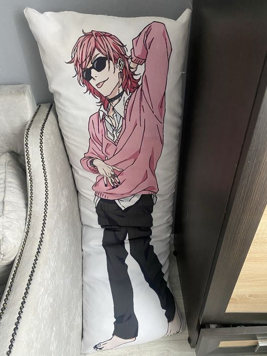 Дакімакура Юрі. Дакимакура Юри. Клуб яричин