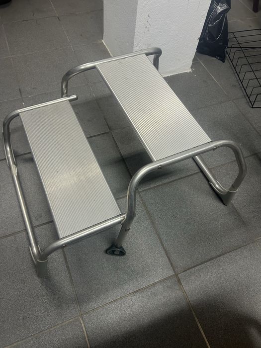 Escada rolote / autocaravana aluminio