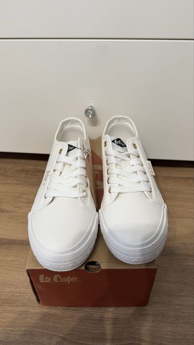 Biale trampki danskie Lee Cooper roz. 39