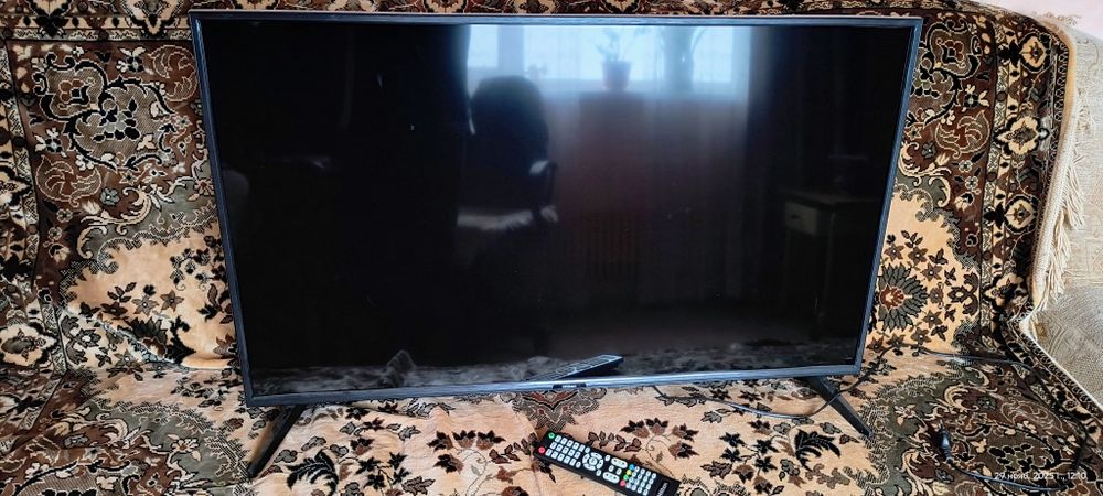Продам телевизор 43